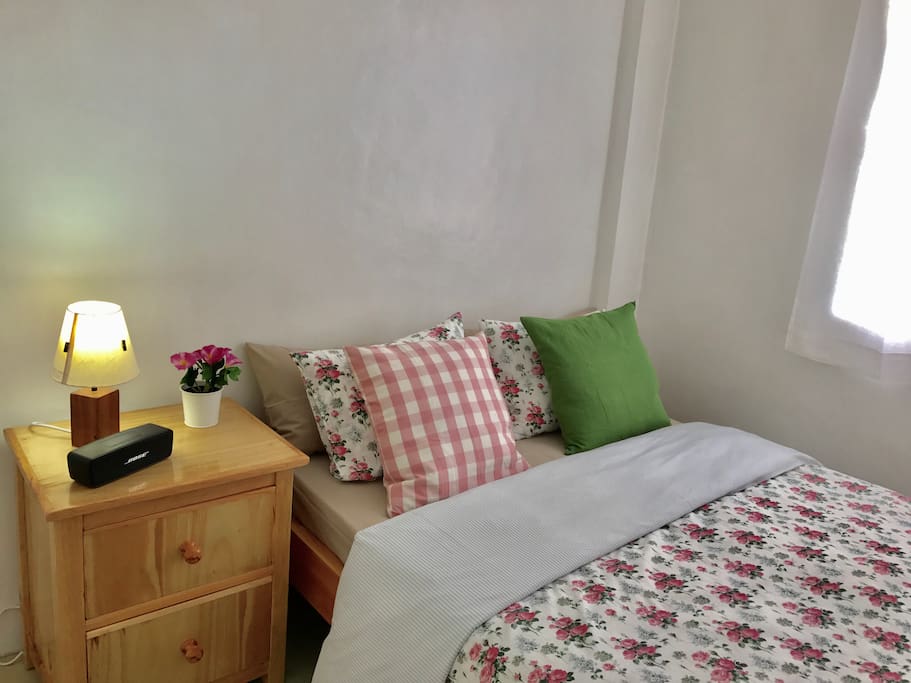 BIG BED ROOM