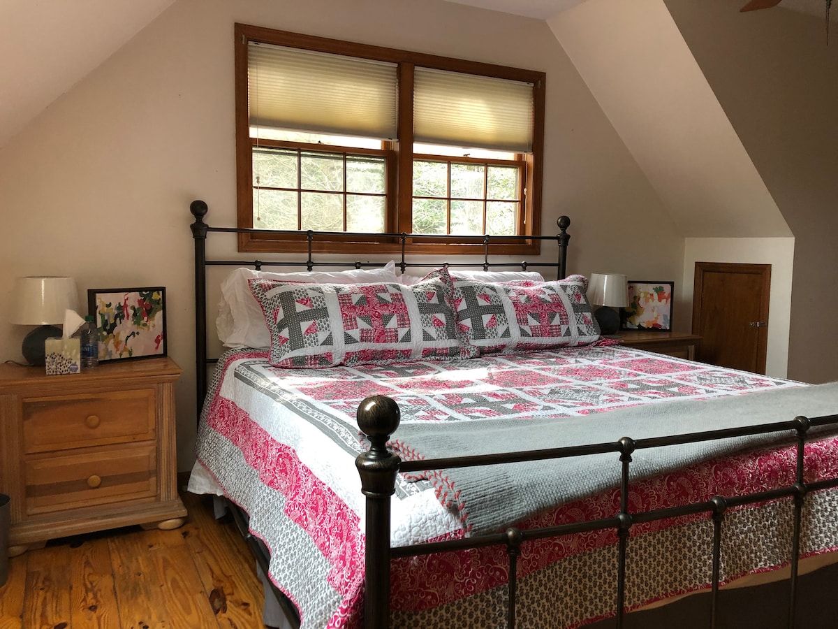 King Master Bed - clean and spacious