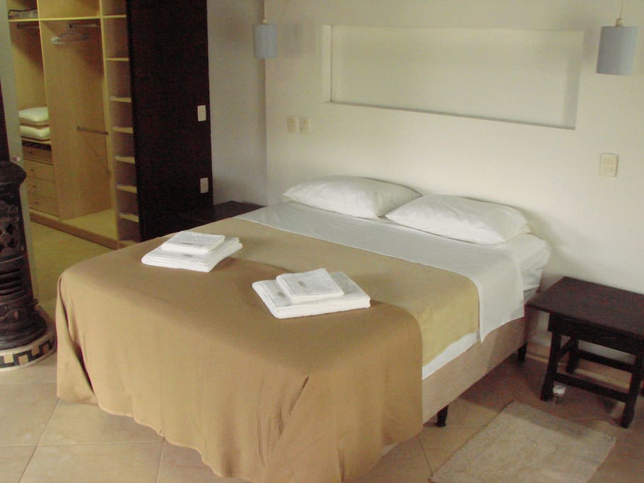 Cama