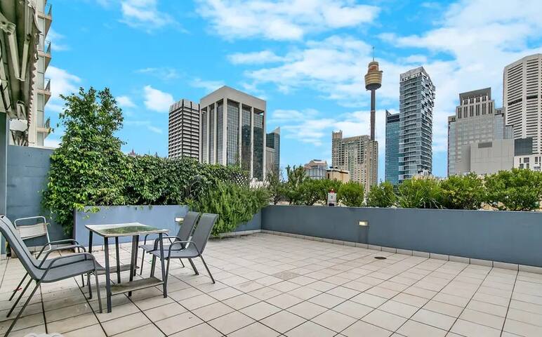 Stunning CBD Apt DEC Special SUPER CHEAP MUST SEE
