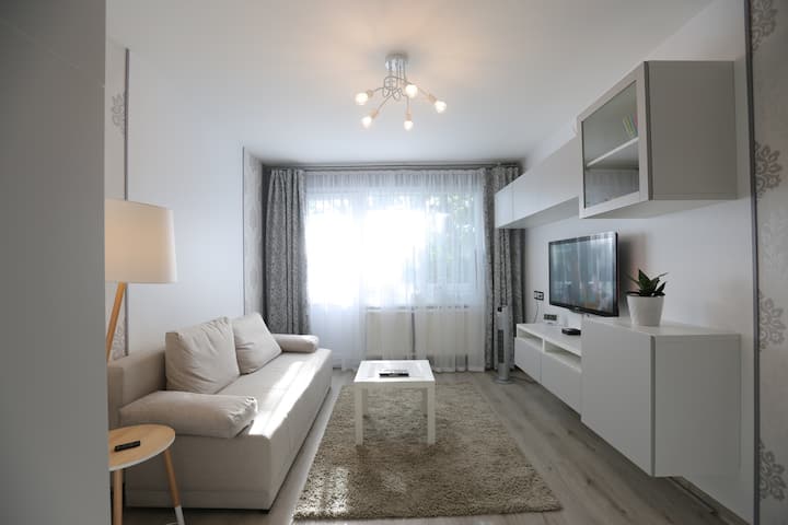 Modern & Homely Apartment in Kaunas | FREE PARKING