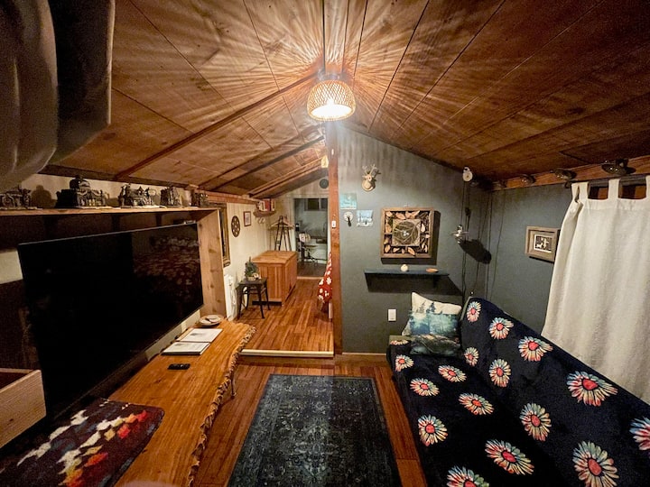 Moonshack W/ Hot Tub, Redwoods, Dog Friendly, Evc - Cooks Beach, CA