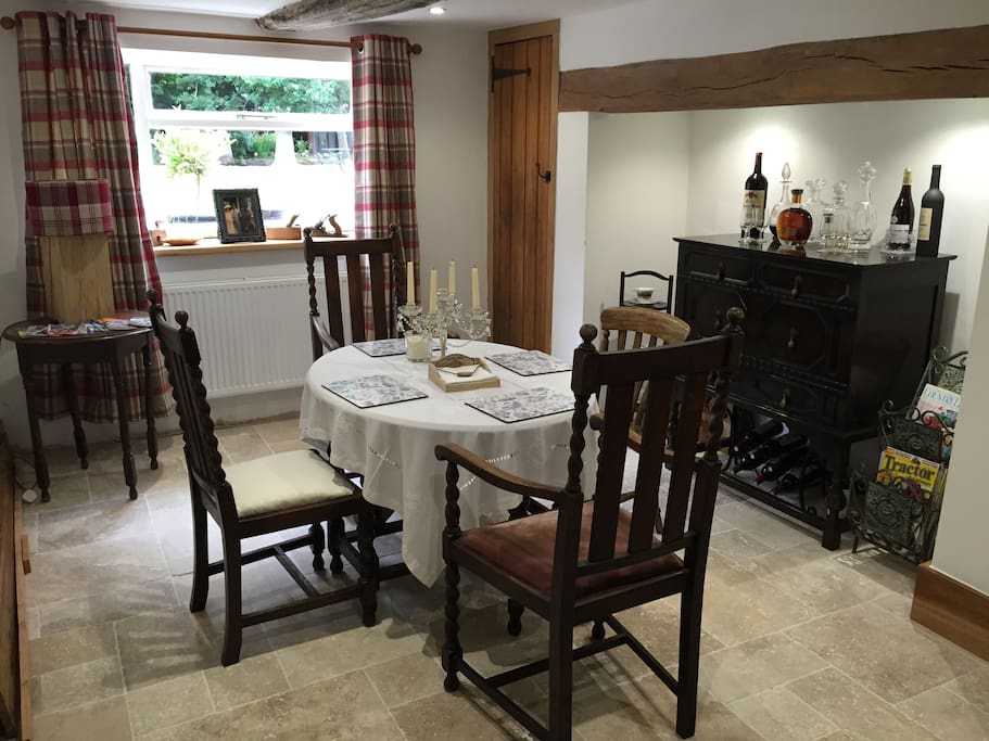 Breakfast Room