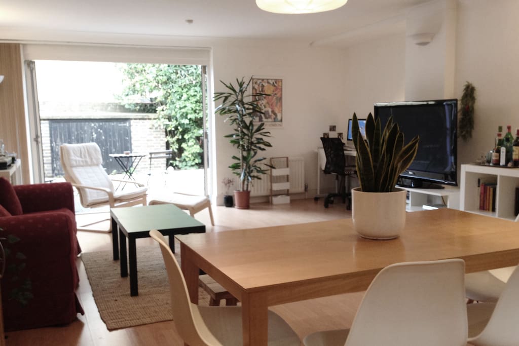 Open plan kitchen/living room/backyard