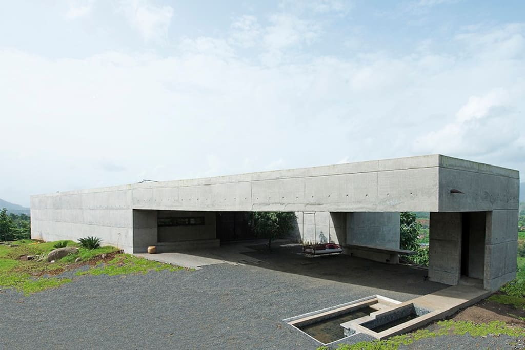 Villa Driveway