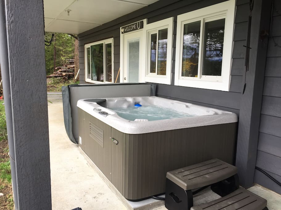 new 2 person hot tub