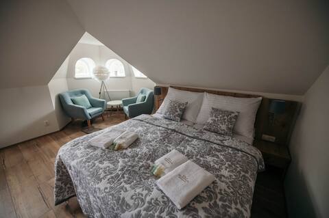 Attic Cosy 8 Bed Apartment “Fichtelberg”