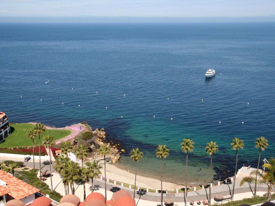 Bright & Airy Villa, Panoramic Views from all Rooms, Golf Cart, WIFI - Hamilton Cove Villa 1-80 - 아발론(Avalon)의 콘도에서... 