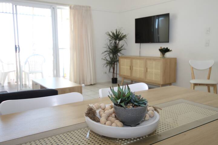 Tangalooma Beachfront Villa 40 – Air Conditioned gallery image 2