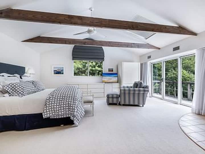 Основна спалня