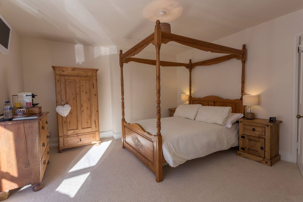 Side view of the room
