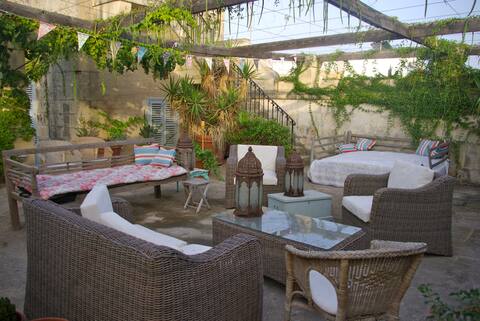 Stunning Family Home In Malta Sleeps 12 Persons