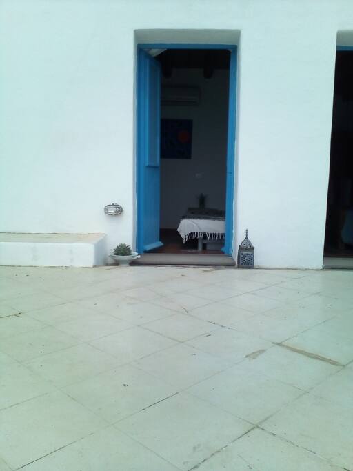 dal terrazzo, veduta ingresso camera