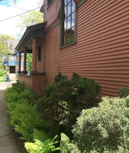 Charming Studio - Pvt Entr, Downtown Area, Brkfst