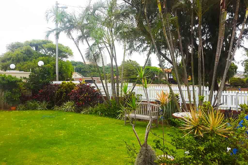 The garden plays host to a few benches and wonderful views of the park in the cul-de-sac.