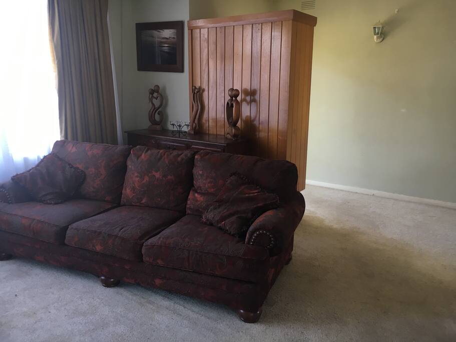 lounge room.