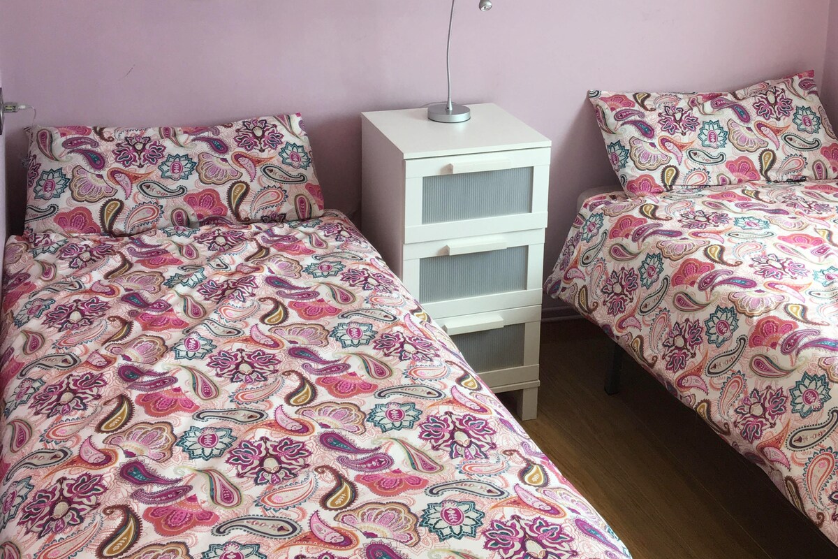 стая с 2 единични легла