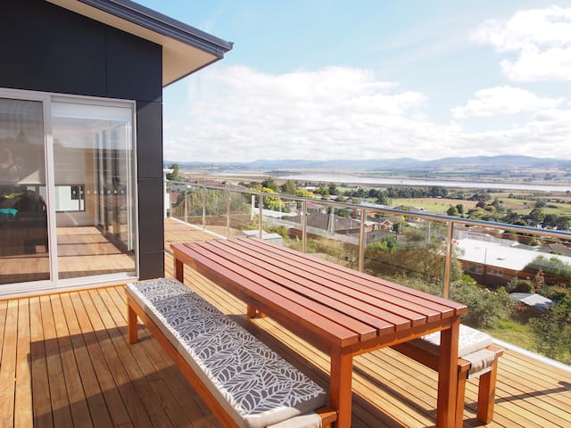 Island View House, perfect family home