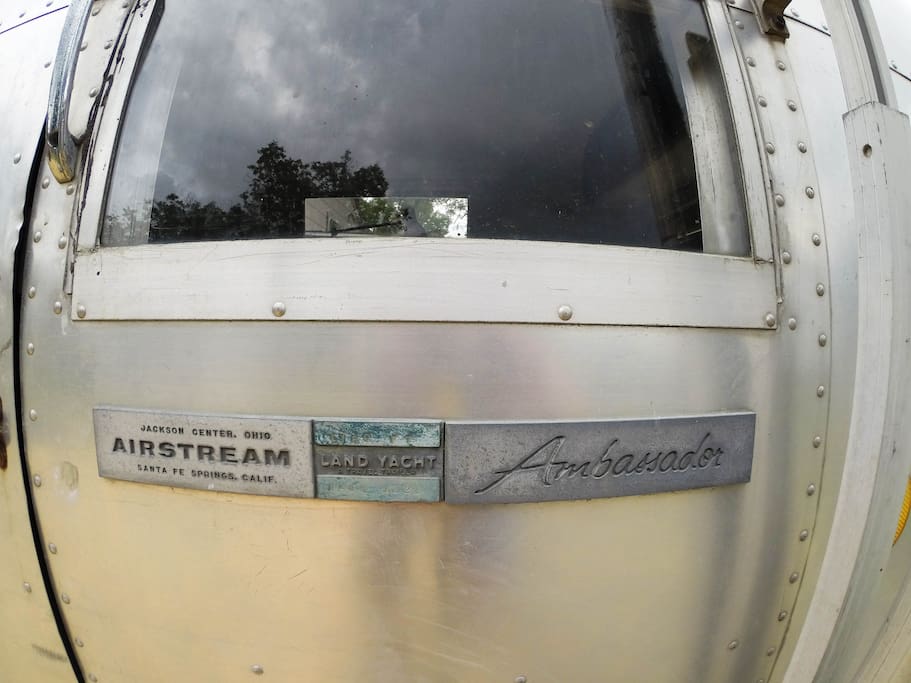 31ft 1968 Airstream Ambassador