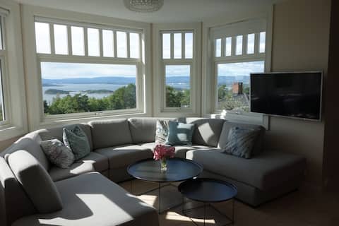 Central spacious 3 bed rooms best fjord view