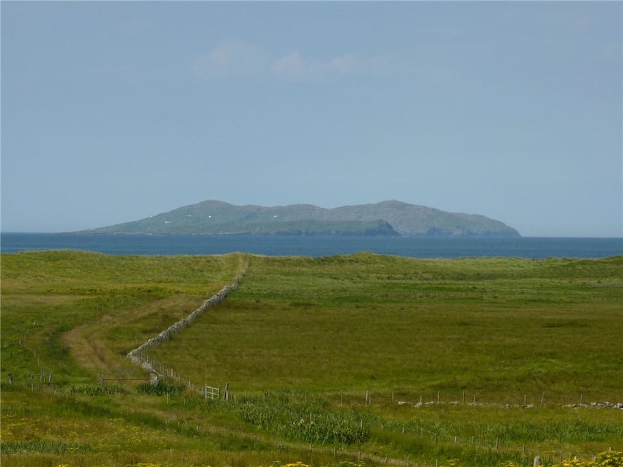 Green lane to the beach, with Inishturk beyond