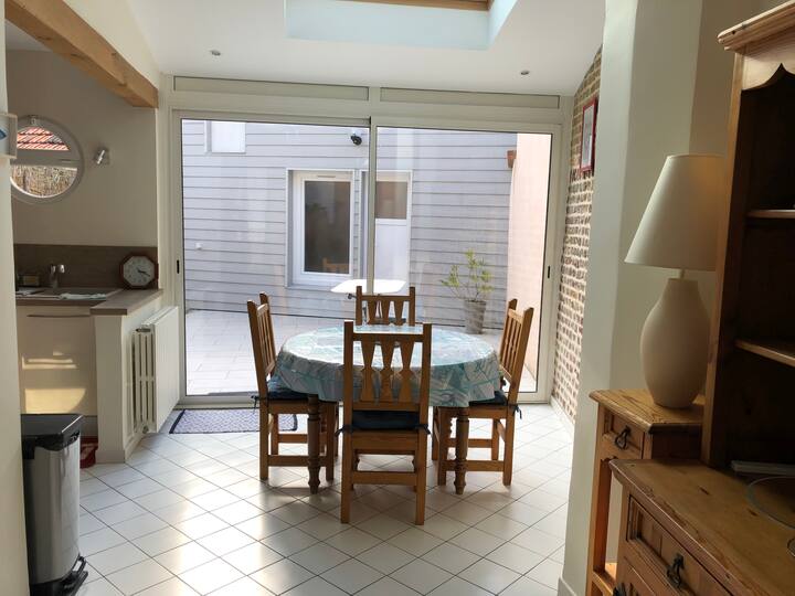 Holiday rental "The Strikes" in the historic center of Dieppe Houses