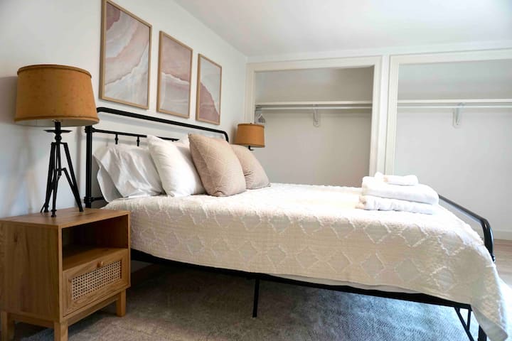 Master king bedroom na bafu ensuite