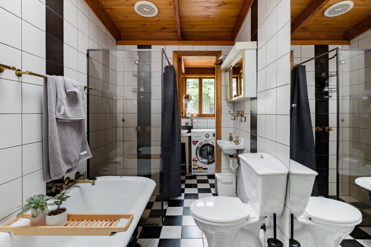 The BEST Pet Friendly Airbnbs in Adelaide, SA BeeLoved City