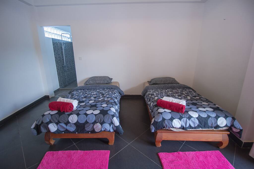 Twin Bedroom with private bathroom