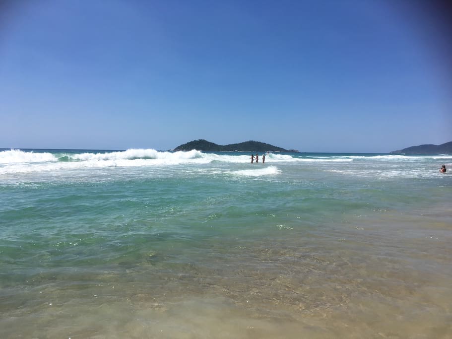Praia do campeche a 600mts! Summer 2017!