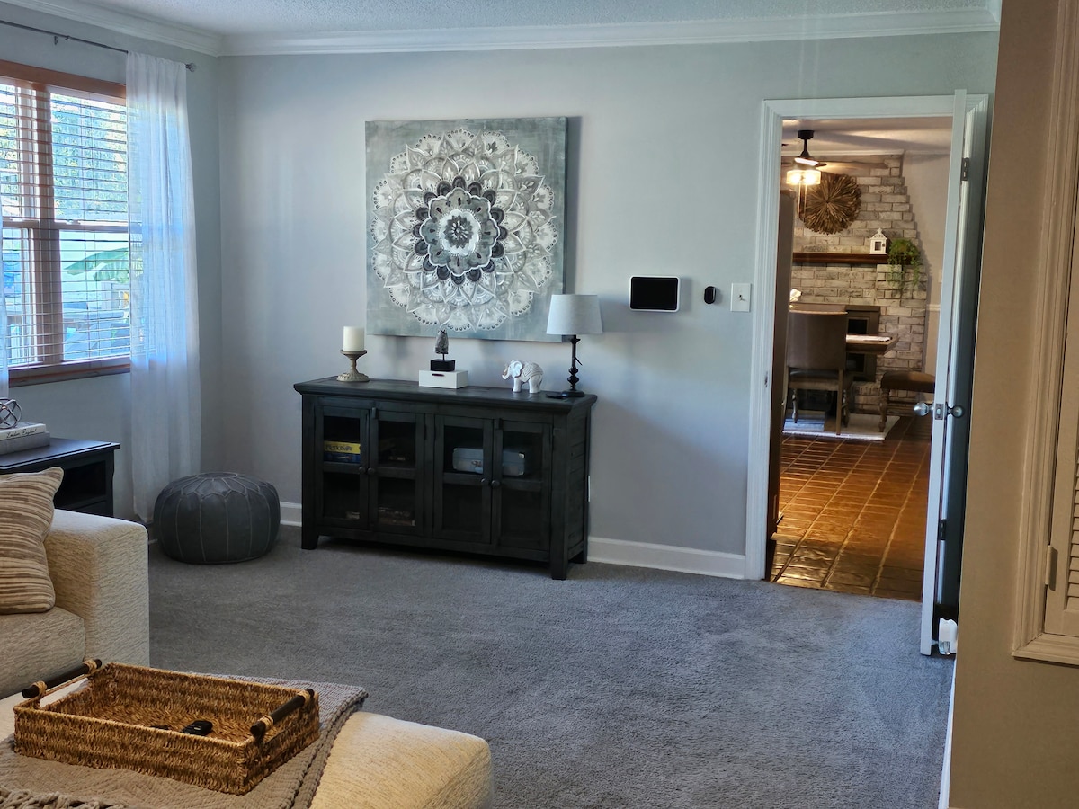 Popular Airbnb listing: Hidden Oasis in Martinez