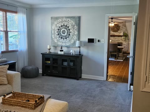 Popular Airbnb listing: Hidden Oasis in Martinez