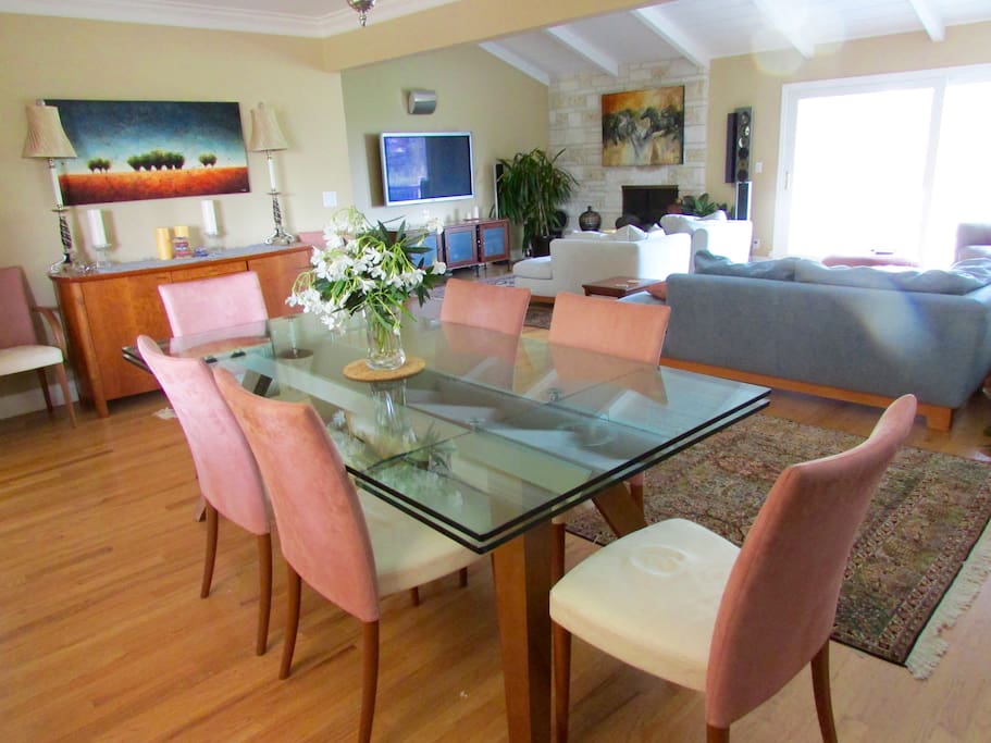 Extendable Dining Table with Seating for 8
