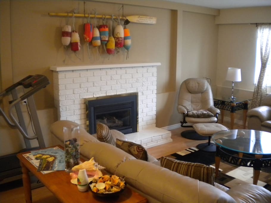 The Palms Guest Suite - White Rock - Guest suites for Rent in White