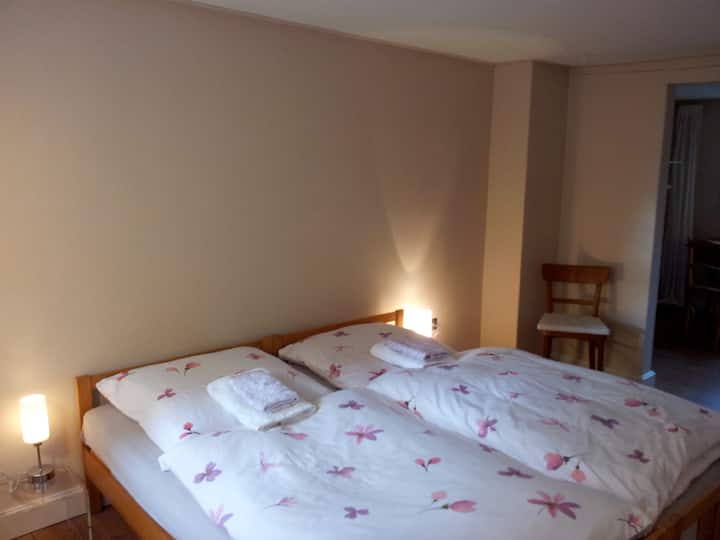 საძინებელი პირველ სართულზე