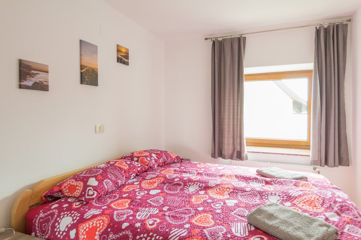 ห้องนอน (เตียง 160X200 ซม.)