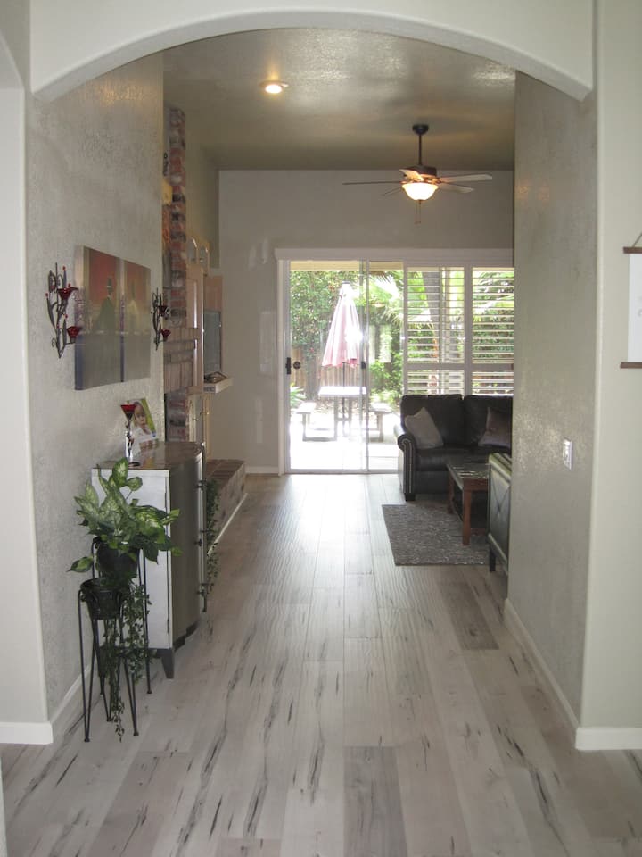Comfy private unit with backyard