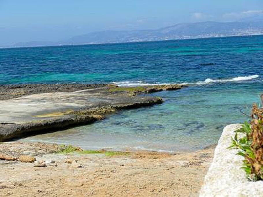 Playa con acceso desde la casa