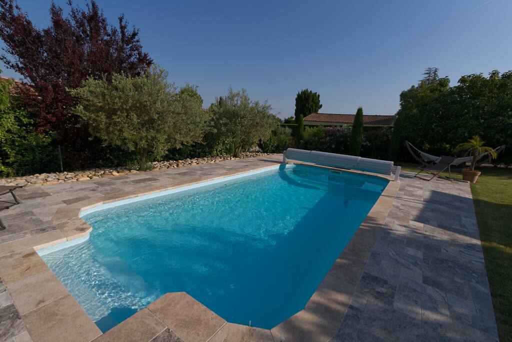 La piscine au sel et le hamac