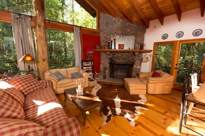 Rustic Beauty In The Canyon Cabins For Rent In Sedona