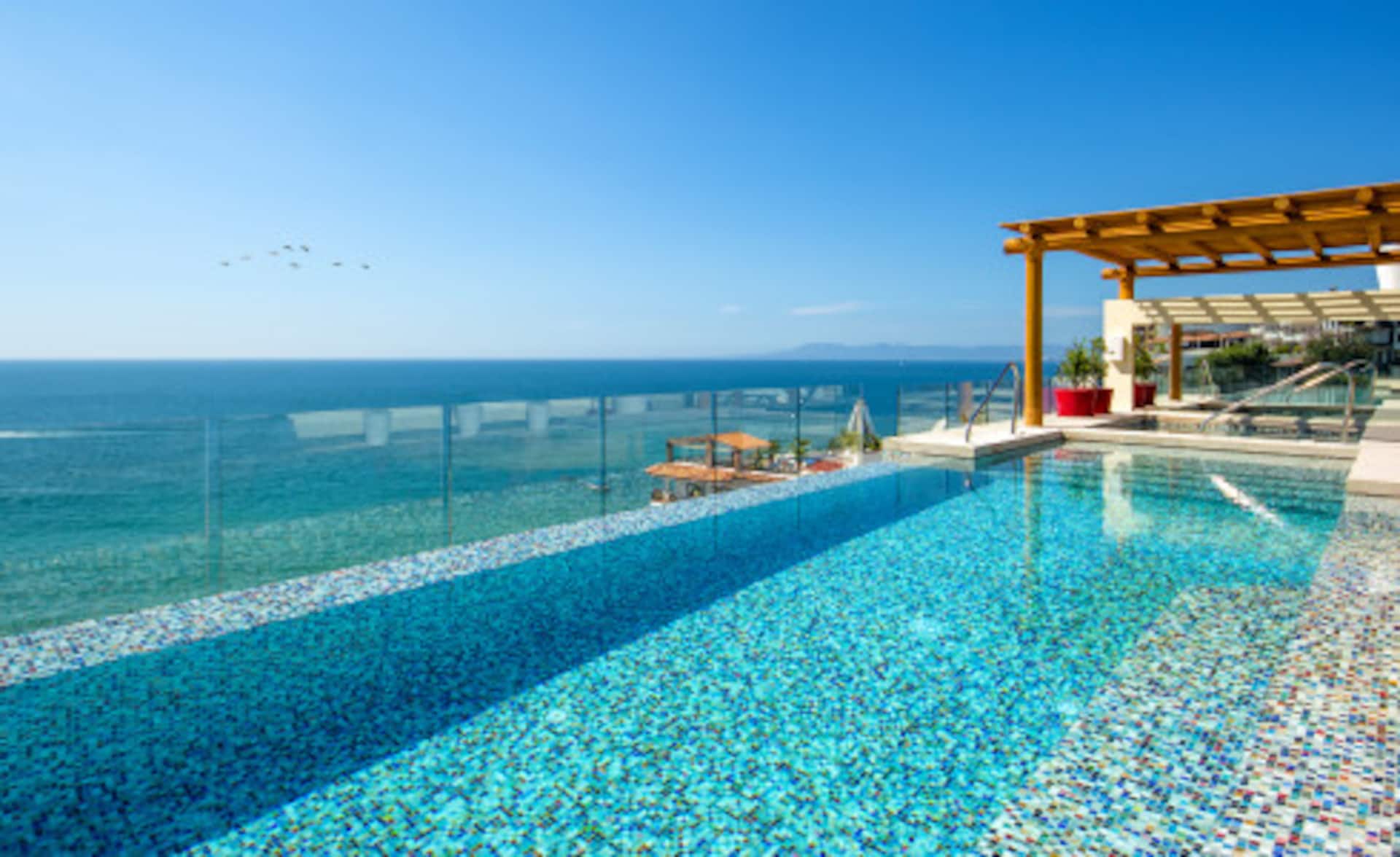 POOL OPEN ! V177 Luxury 1 br, spacious home !