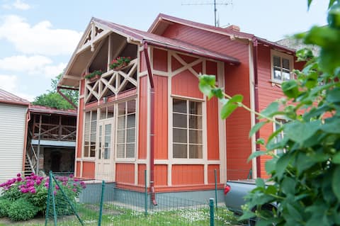Center Orange house