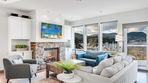 *Bliss by the Bay w/ Amazing Rooftop Patio