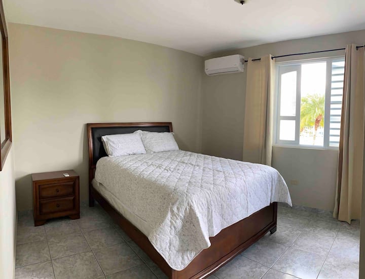 Cuarto 2 / cama Queen