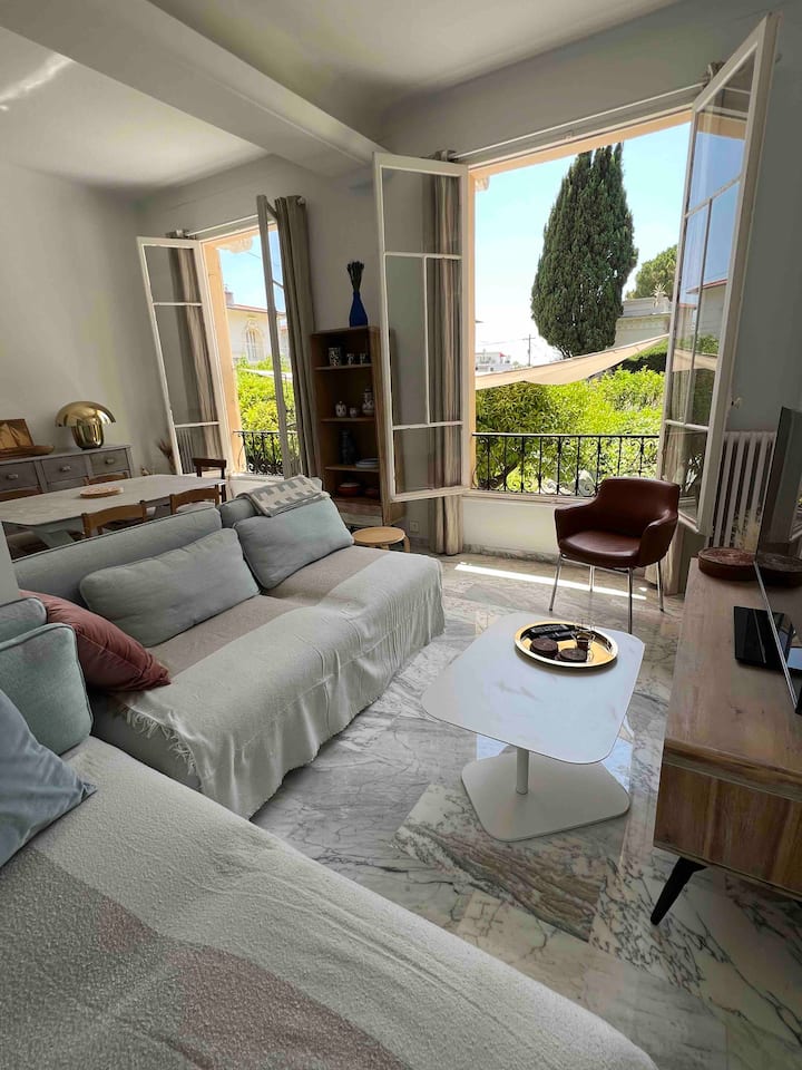Magnifique Villa En Bord De Mer Au Cœur De Nice - Nicea
