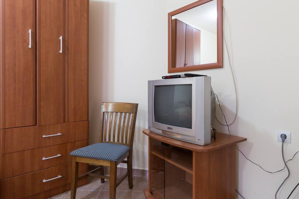 TV with Satellite Channels
