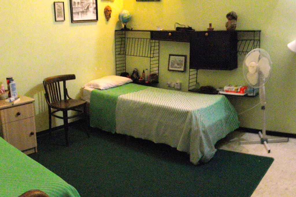 Room 1 of 3, twin or double bed arrangements
