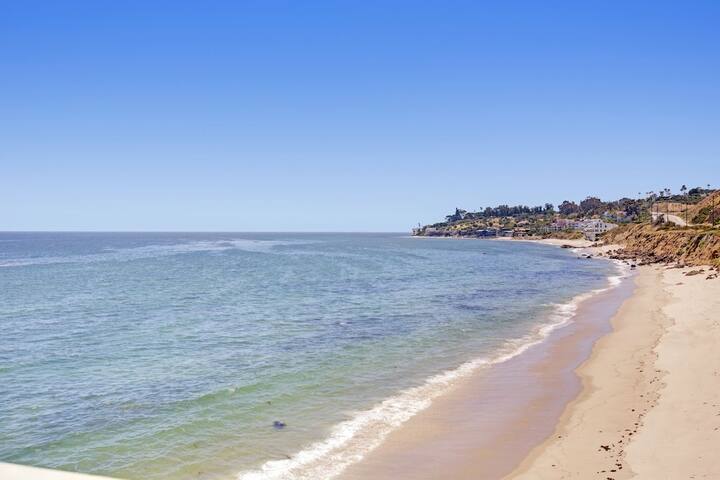 Malibu Beachfront Condo with Private Beach Access gallery image 4