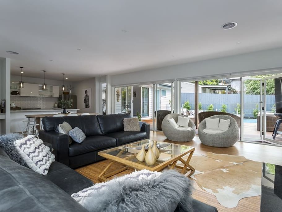 Main Lounge with bi-folds