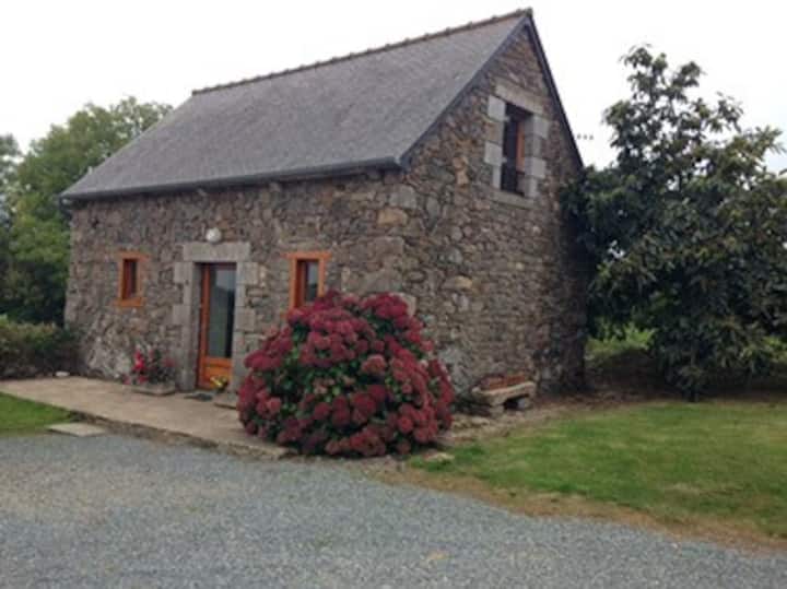 Petite maison de campagne - Maisons à louer à Plouëc-du-Trieux, Bretagne,  France